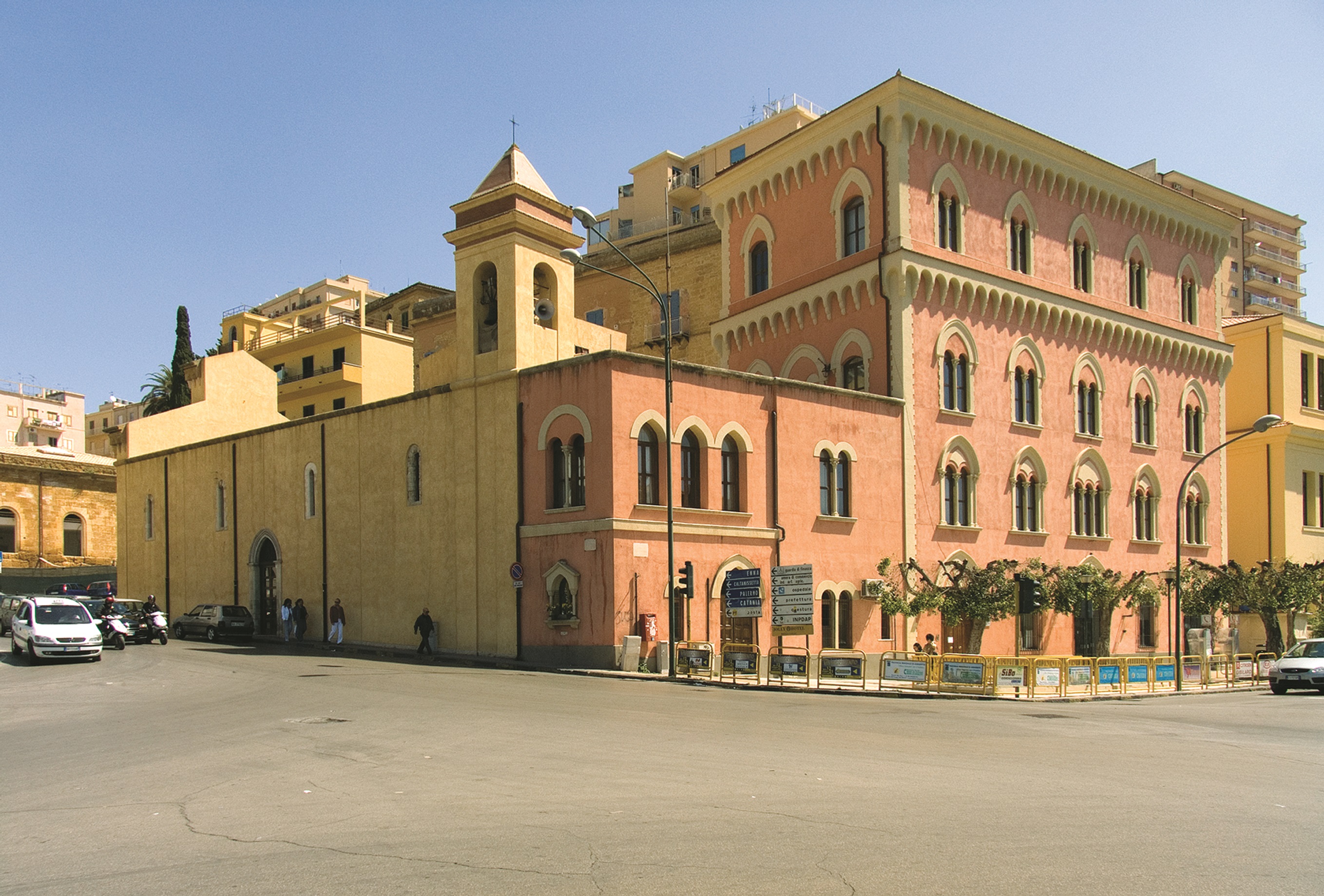 Tempio Greco Durante L'ora Blu Di Tramonto a Agrigento, Sicilia Fotografia  Stock - Immagine di antico, famoso: 108005200