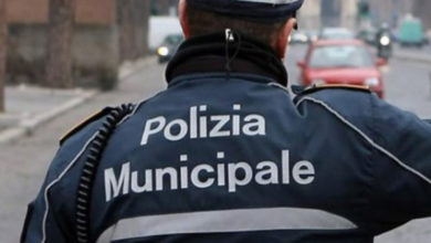 ragusa - agenti - polizia municipale